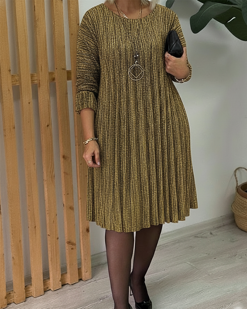 Round Neck Shimmering Pleated Fashion Dress