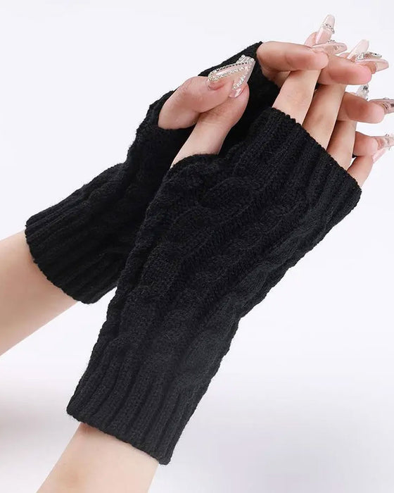 Cable Knit Fingerless Gloves