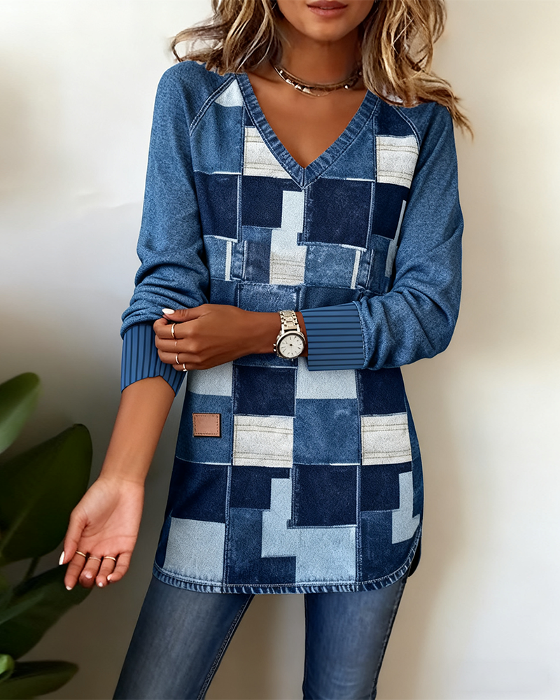 V-Neck Retro Print Slit Top