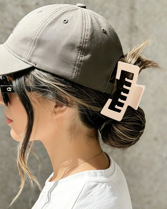 Women's Hat-Friendly Flat Leopard Print Claw Clips