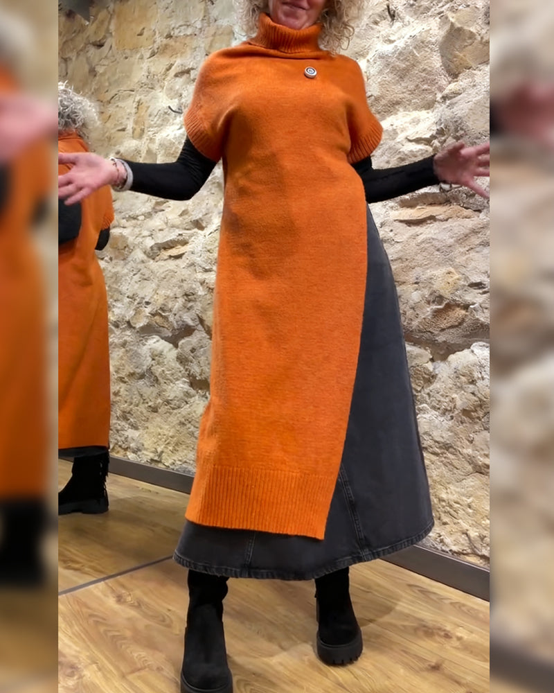 Slit Short-Sleeved Turtleneck Jumper