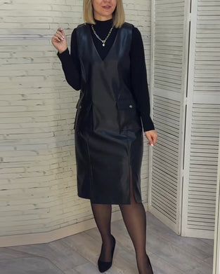 solid color dress with V-neck and Pocket