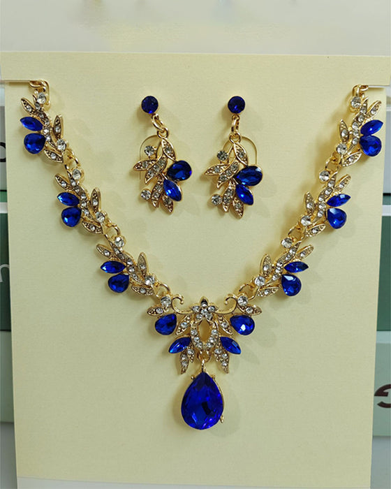 Sparkling Teardrop Pendant Necklace and Earrings Set