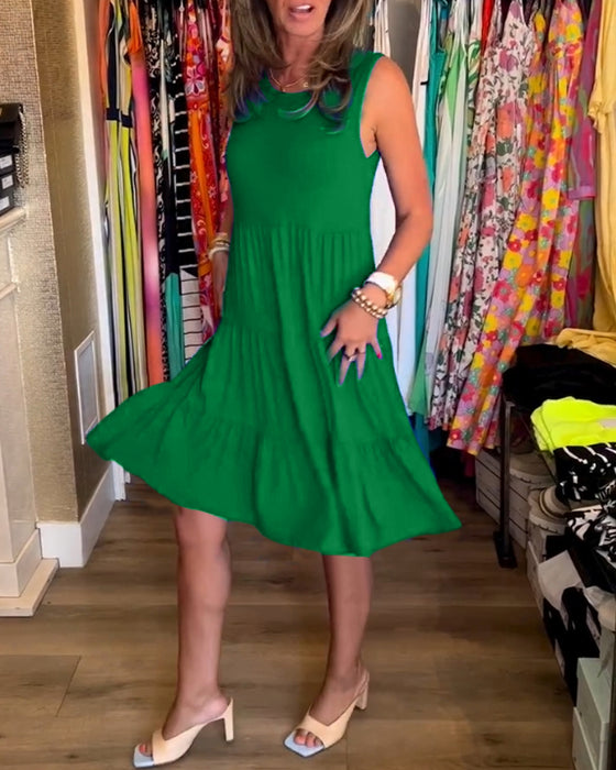 Pleated sleeveless loose dress