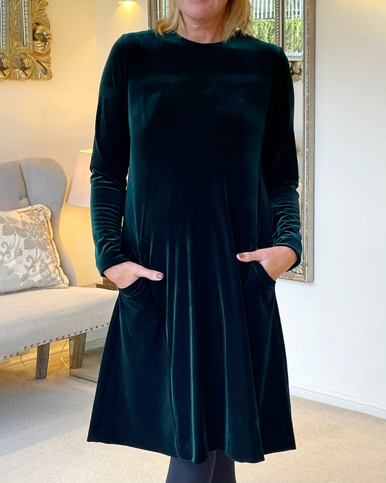 Pocket Velvet Dress with Round Neck