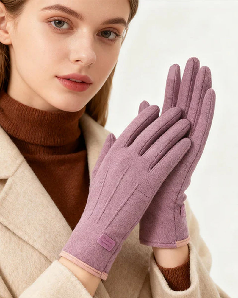Warm And Windproof Gloves With Touchscreen Function And Anti-Slip Grip