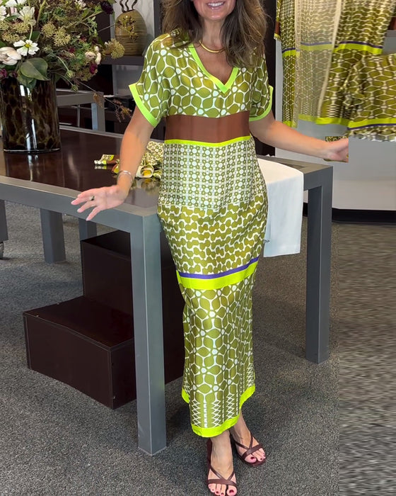 Short-sleeve V-neck contrast printed long dress