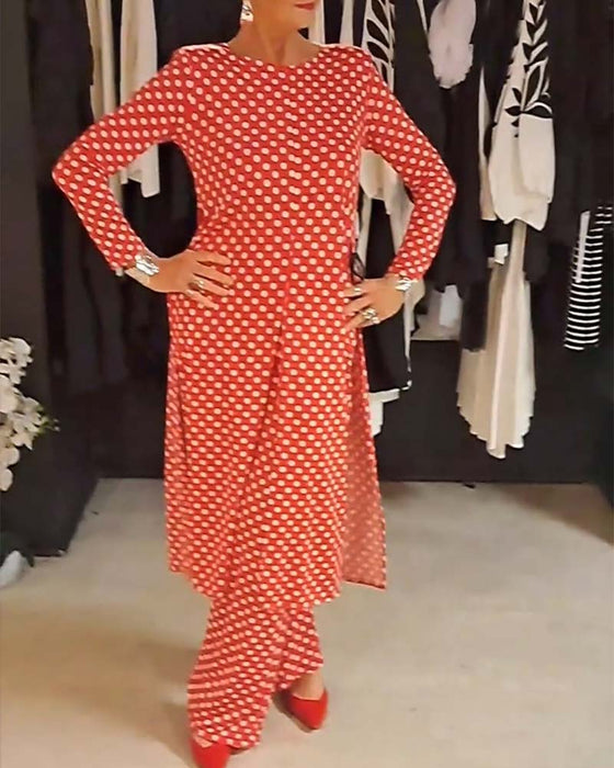 Elegant polka dot slit suit