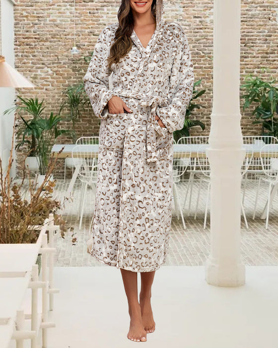 Leopard-Print Elegant Flannel Robe