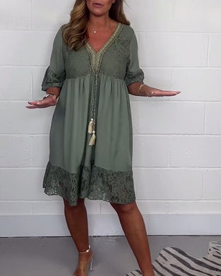 Elegant solid color lace loose V-neck dress