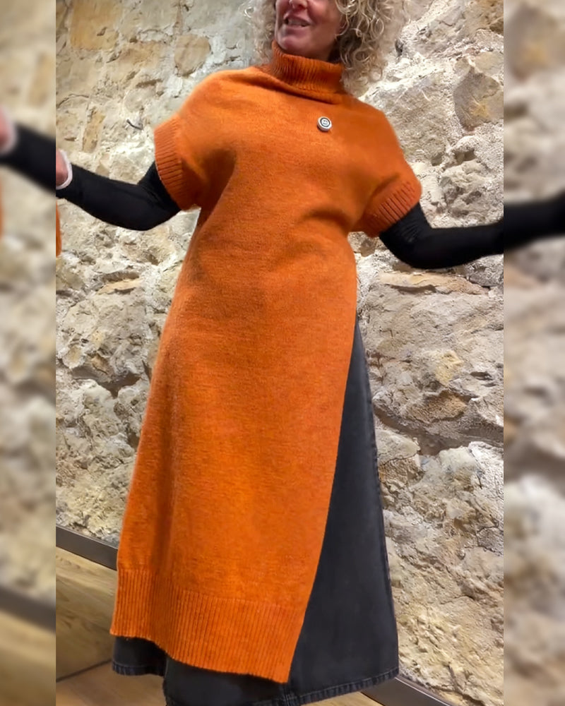 Slit Short-Sleeved Turtleneck Jumper