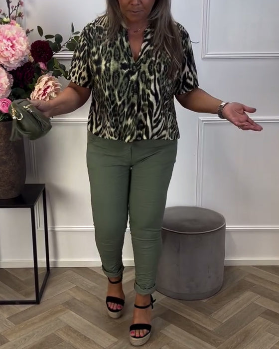 Fashionable Leopard Print Short-Sleeved Blouse