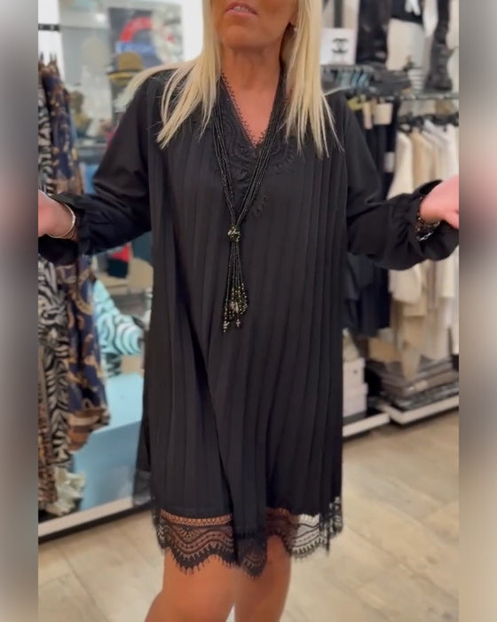 Lace-Trimmed Pleated Loose Dress