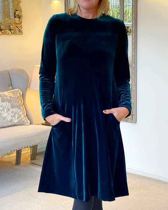 Pocket Velvet Dress with Round Neck