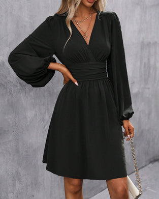 Solid color long sleeve v-neck dress