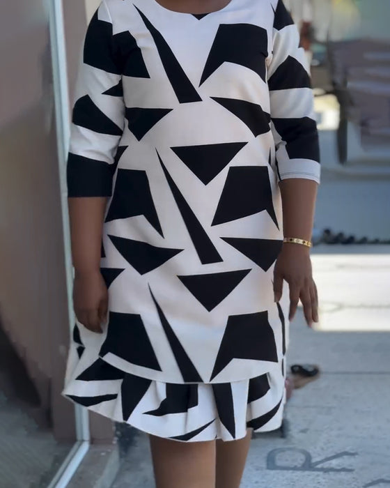 Short-Sleeved Geometric Print Maxi Dress