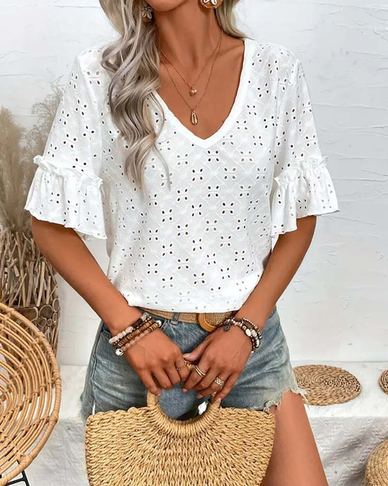 Nøkkelhull Ruffle V-Hals Bluse