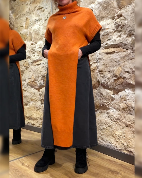 Slit Short-Sleeved Turtleneck Jumper