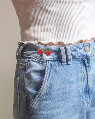 Cute Waist-Hugging Cartoon Buttons