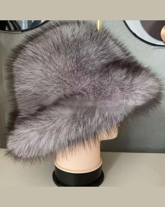 Comfortable And Elegant Winter Hat With Fur