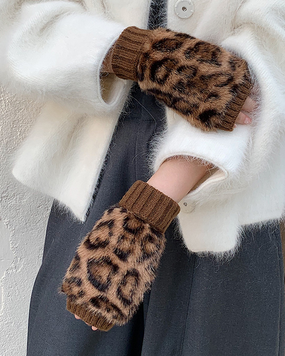 Leopard Print Fur Gloves