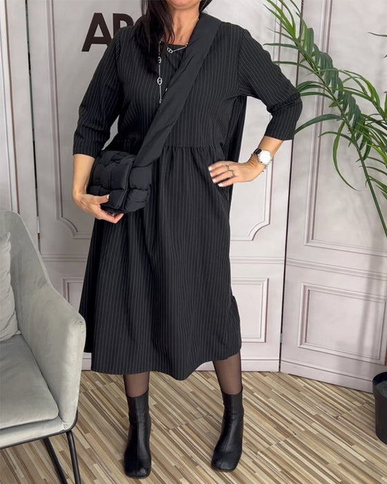 Simple pitted round neck dress