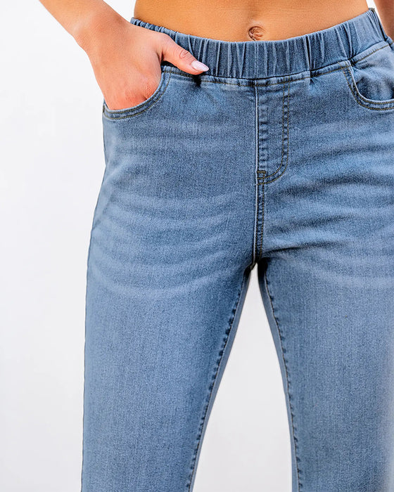 Elastic Waist Capri Jeans