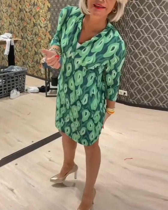 V-neck printed three-quarter sleeve dress