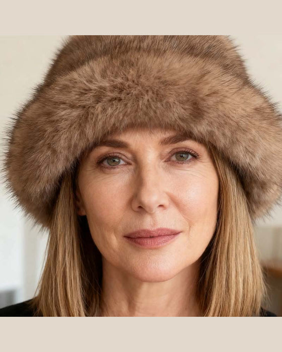 Comfortable And Elegant Winter Hat With Fur