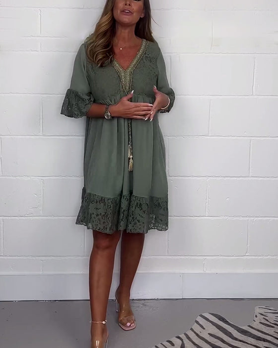 Elegant solid color lace loose V-neck dress