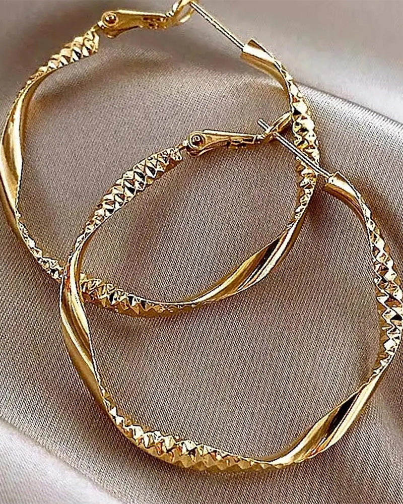 Minimalist Irregular Twist Hoop Earrings Elegant Textured Design