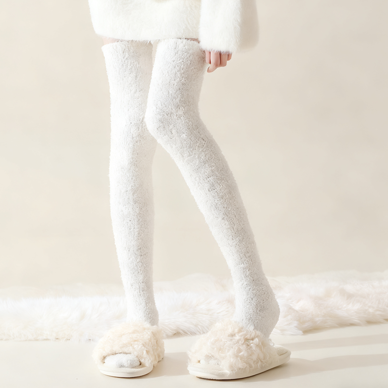 Warm And Comfortable Knee-High Socks