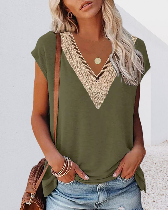 V-neck lace T-shirt