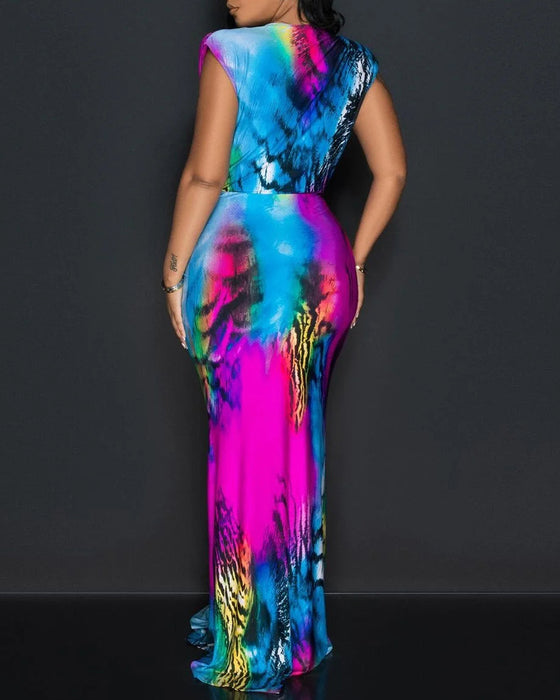 Sleeveless waist-cinched dress