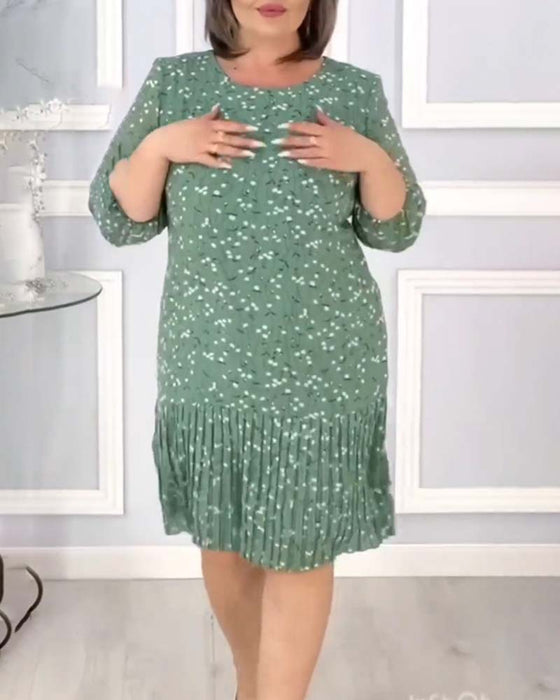 Elegant patchwork pleated printed dress