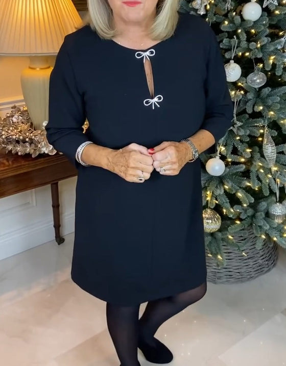 Simple solid color round neck dress