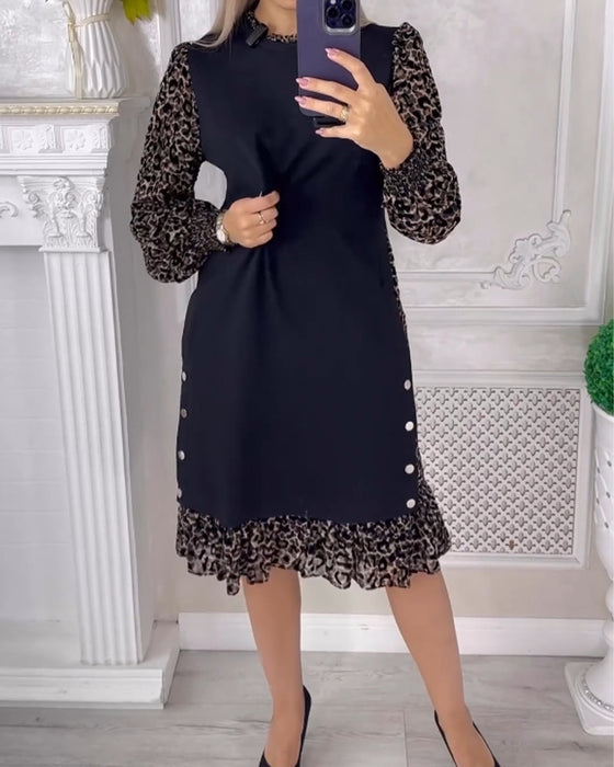 Elegant Shift dress with Color Block