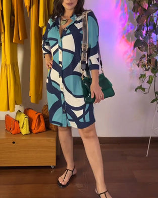 Long-sleeved buttoned printed dress