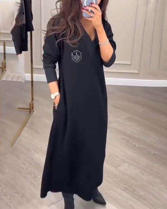 Elegant dress with v-neck side slit